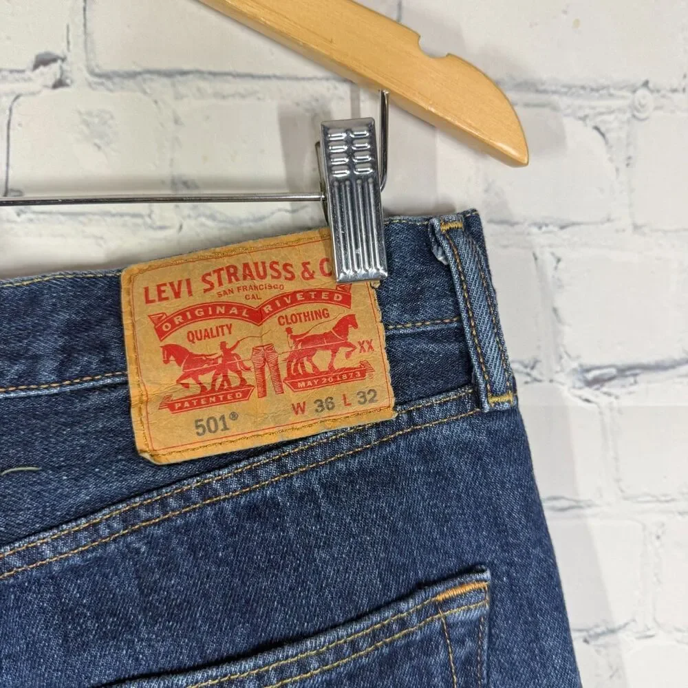 Levi’s 501 Jeans Mens 36x32 Button Fly Denim Blue Dark Wash Straight Leg Western